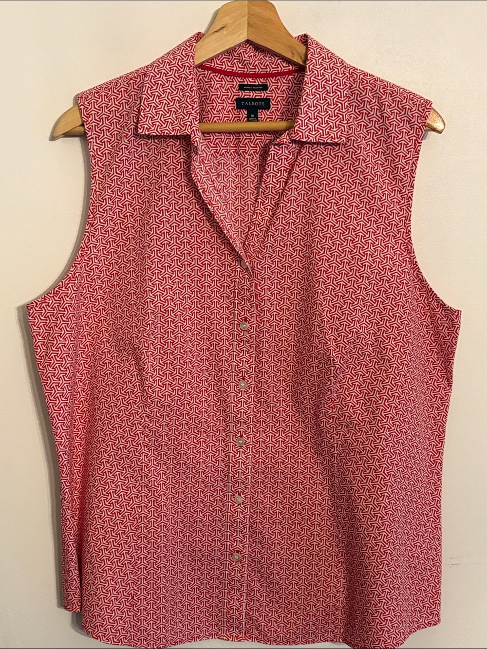 Talbots Sleeveless Button-Front Women’s Top - Red Geometric